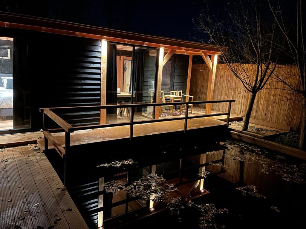 Casa Aan De Plas, B&B Met Sauna En Hottub Of Jacuzzi Nieuwkoop Dış mekan fotoğraf