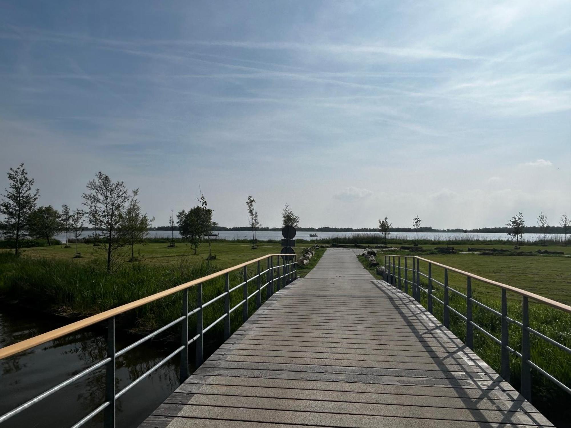Casa Aan De Plas, B&B Met Sauna En Hottub Of Jacuzzi Nieuwkoop Dış mekan fotoğraf
